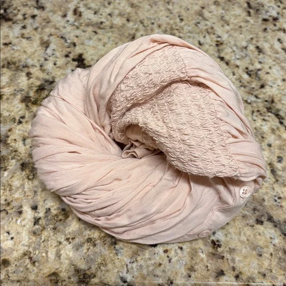 Women's Pink Button-Up Top - Picture 5 of 5